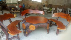 bàn ghế đá giả gỗ lũa