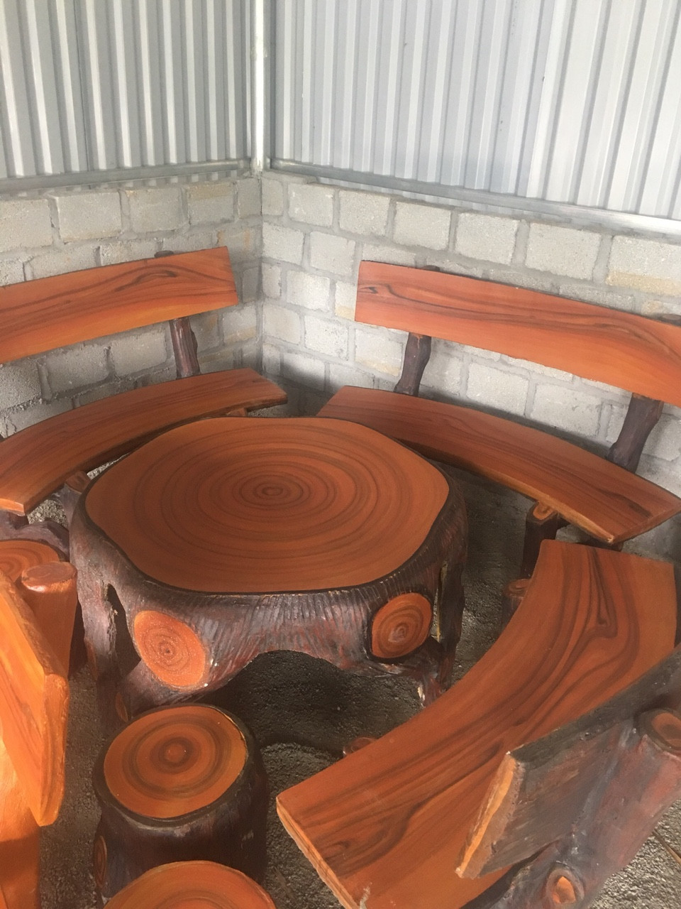 bàn ghế giả gỗ rẻ