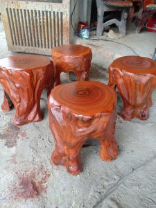 Những ưu điểm của ghế đá giả gỗ